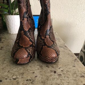 Vince Camuto Jemeria snakeskin bootie